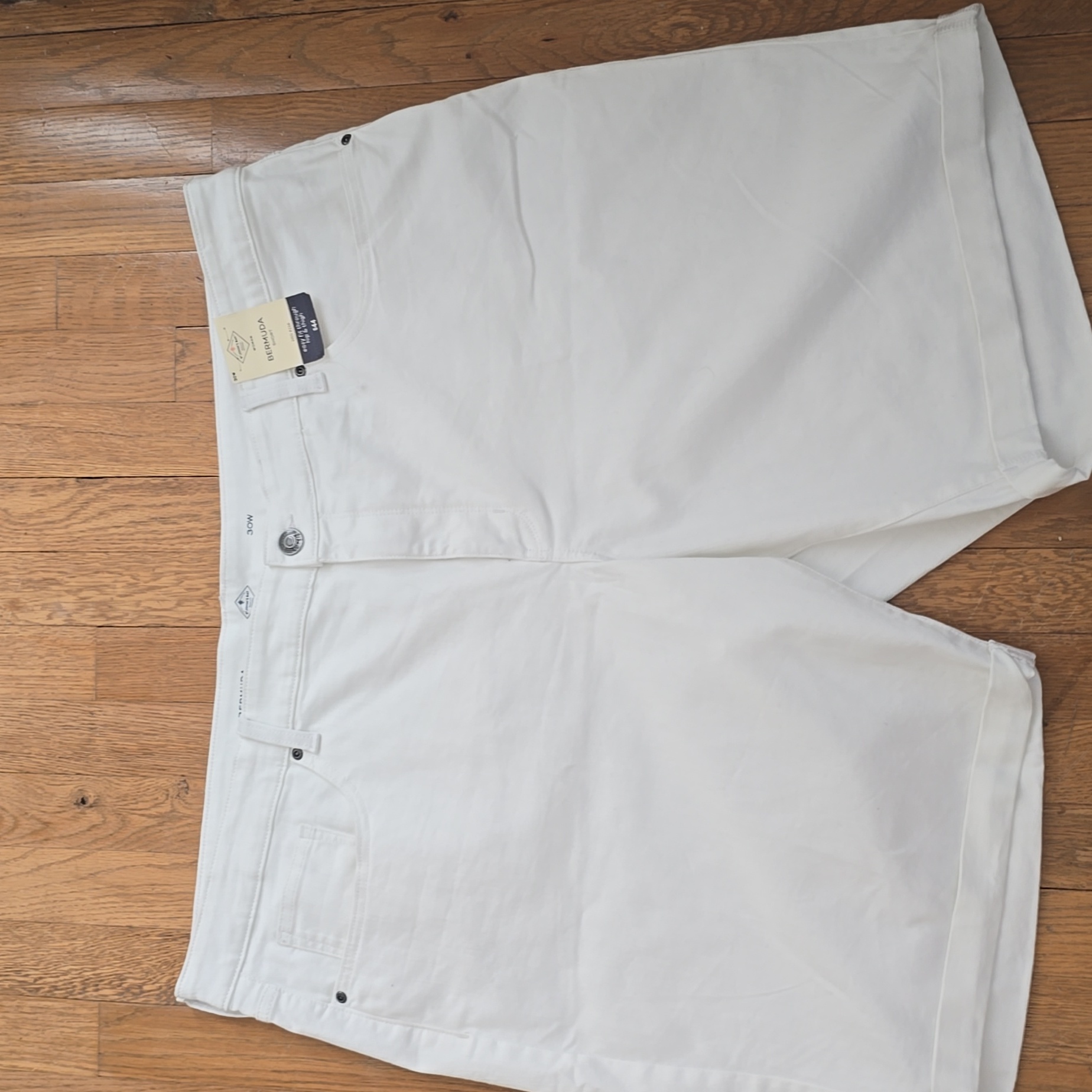 St Johns Bay Brand Womens Plus Size White Bermuda Shorts Size 30w